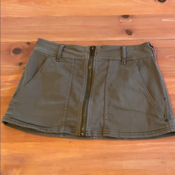 Free People khaki green mini skirt - Picture 2 of 6